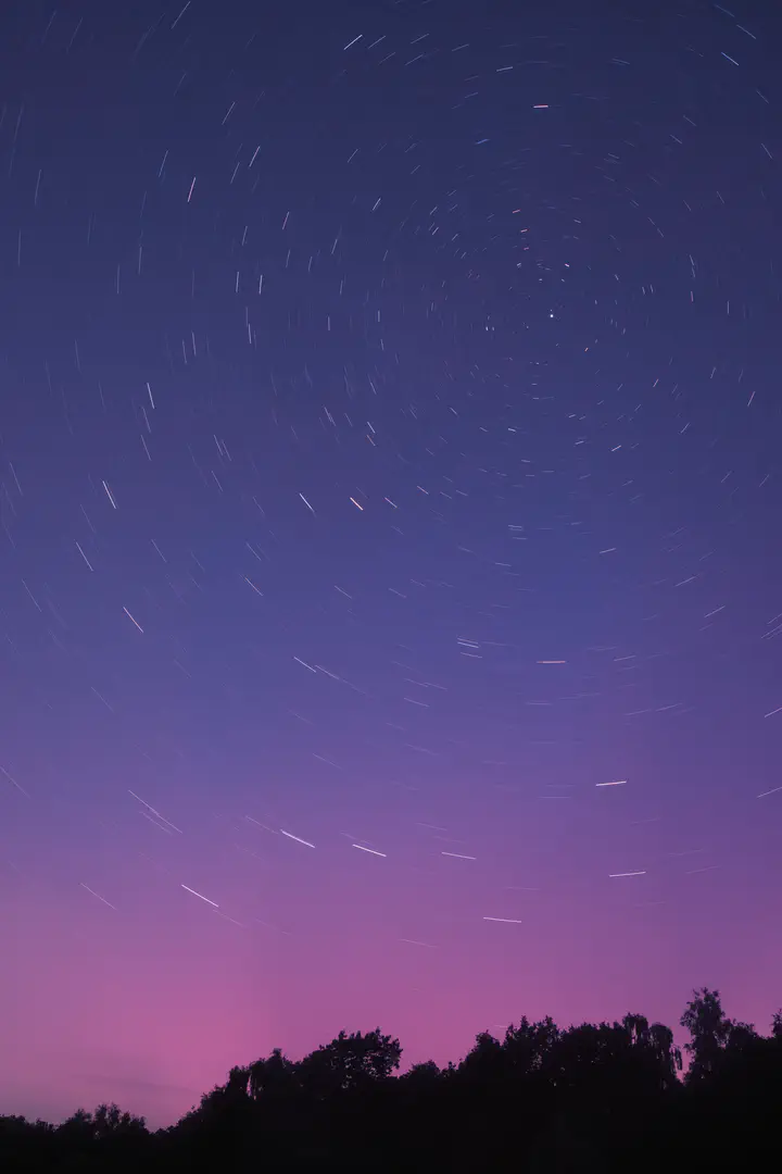 Very long exposure of the region around Polaris.